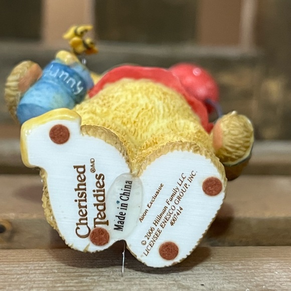 Cherished Teddies Winnie The Pooh (2006) - Picture 4 of 6